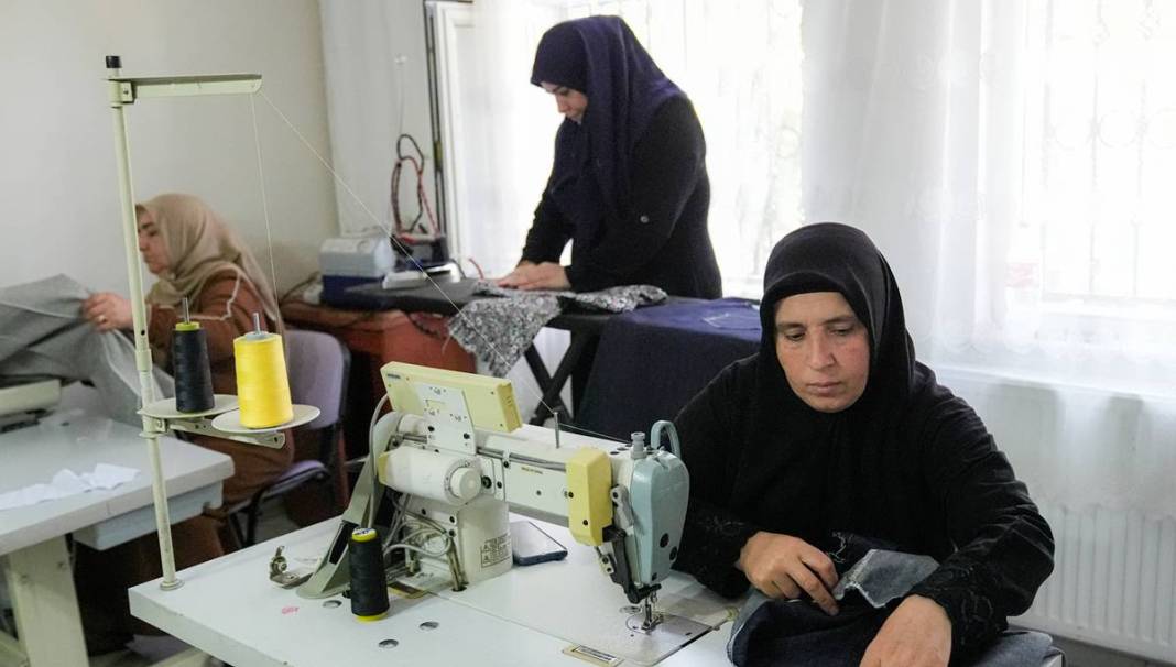 Diyarbakırlı kadınlardan tekstil atıklarından çocuklara kıyafet 1
